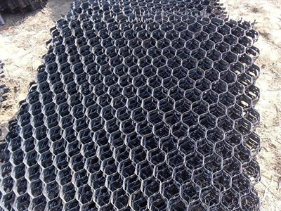 小孔龟甲网的过滤效率及优势